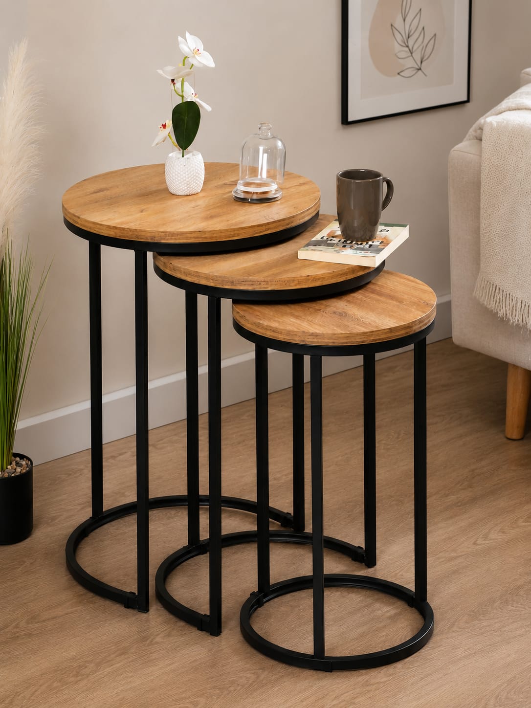 3-LEG ZIGON SIDE TABLE