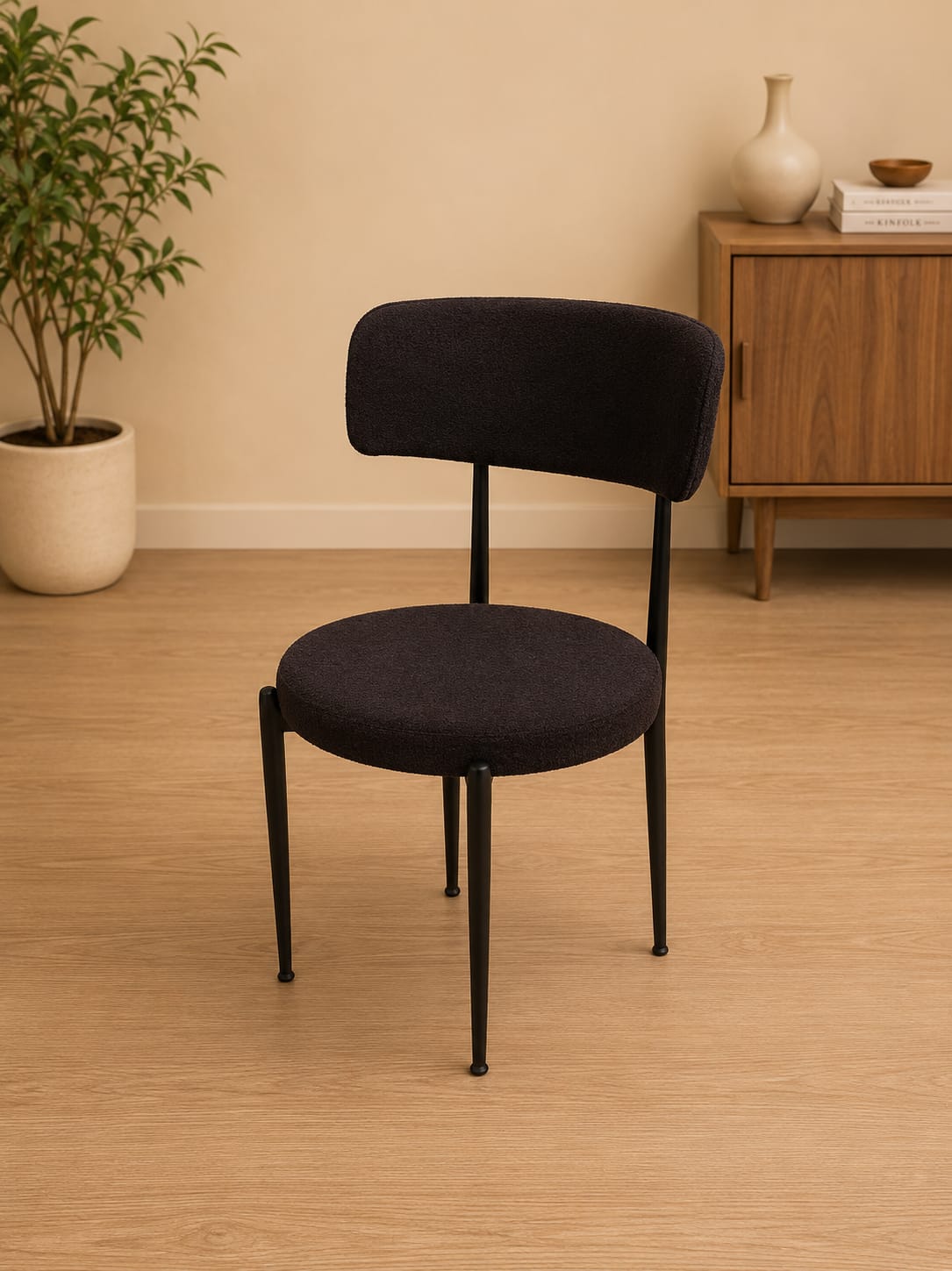 GOZDE Chair